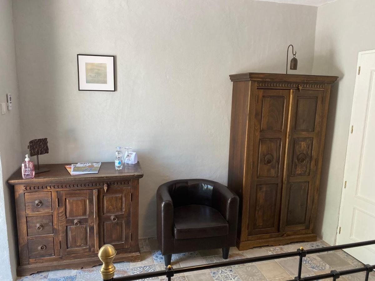 B&B Los Lujos Ория Экстерьер фото